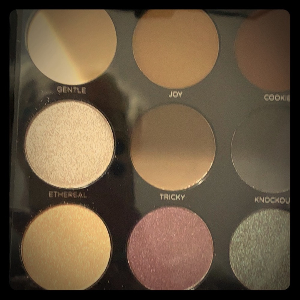 GLAM MIXED METALS EYE SHADOW PALLET